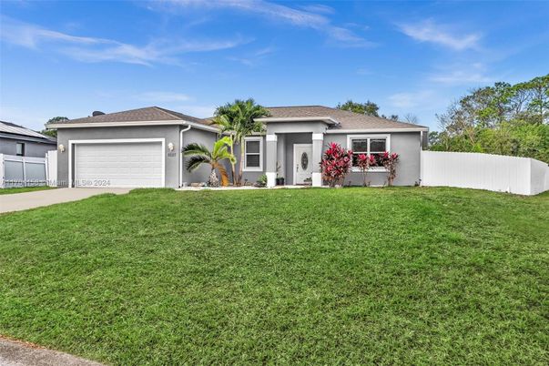 Attached, Backyard, Exterior, Facade, Ranch