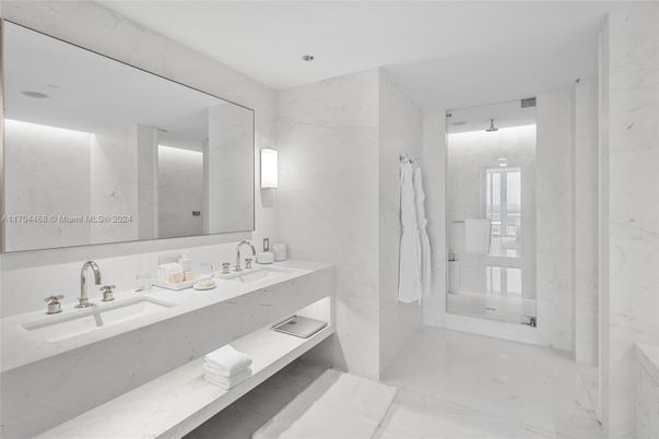Bathroom, Dual Sink Vanities, Interior, Marble, Marble Walls, Recessed Lighting