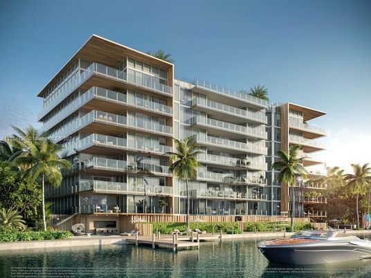 Exterior, Facade, Condo Building