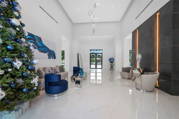 Interior, Living room, Marble, Pendant Lights, Recessed Lighting