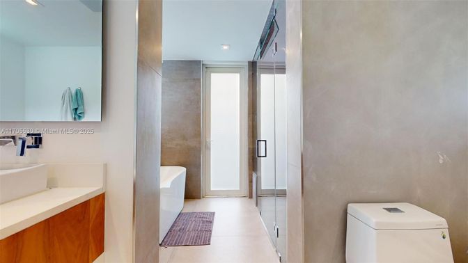 Bathroom, Interior, Recessed Lighting, Washer
