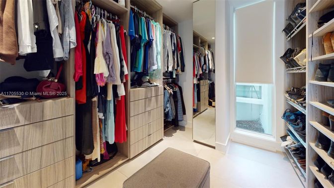 Interior, Walk-in Closets