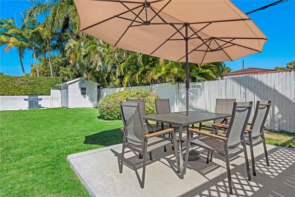 Backyard, Exterior