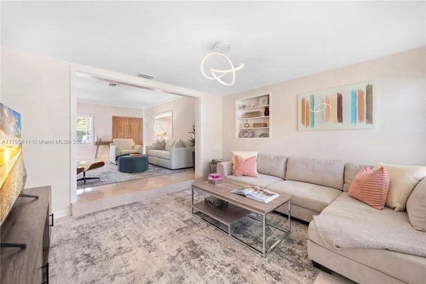 Interior, Living room, Pendant Lights