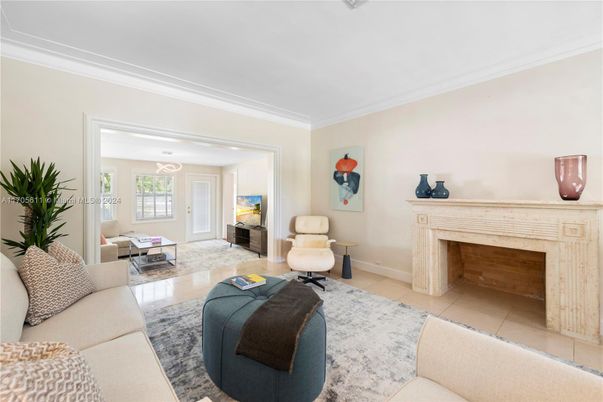 Fireplace, Interior, Living room