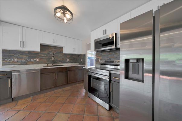 Interior, Kitchen, Stainless Steel Appliances