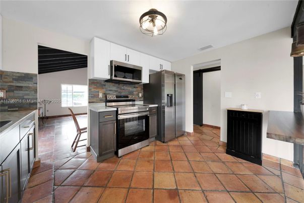 Interior, Kitchen, Stainless Steel Appliances