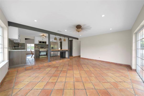 Empty room, Interior, Kitchen, Recessed Lighting
