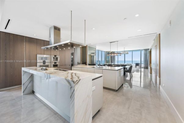 Dining room, Interior, Kitchen, Pendant Lights, Recessed Lighting, Stainless Steel Appliances, Water