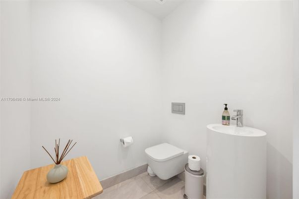 Bathroom, Interior