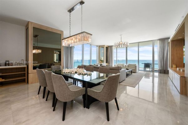 Chandelier, Dining room, Interior, Living room, Pendant Lights, Water
