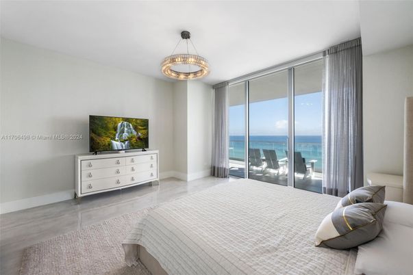 Bedroom, Interior, Pendant Lights, Water