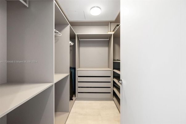 Interior, Walk-in Closets