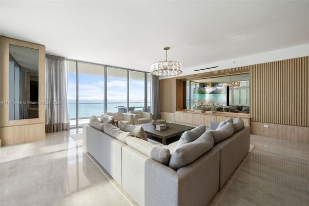 Chandelier, Interior, Living room, Water