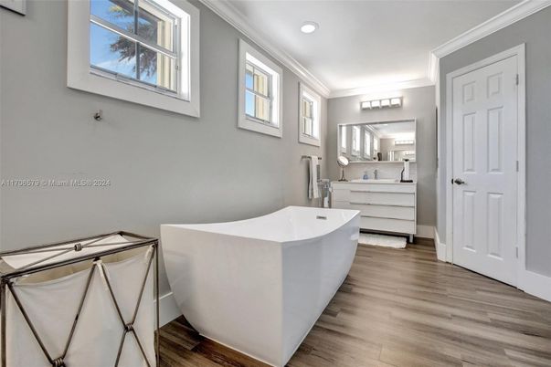 Bathroom, Dual Sink Vanities, Free Standing Baths, Interior, Recessed Lighting, Wood Texture Flooring