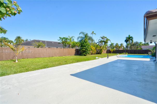 Backyard, Exterior, Pool