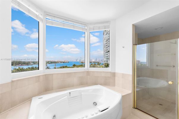 Bathroom, Glass Shower, Interior, Water
