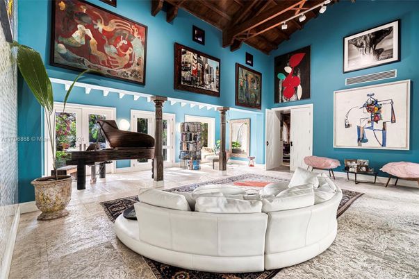 Interior, Living room, Piano, Wooden Beams, Wooden Ceilings