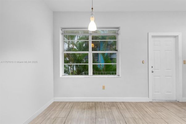 Empty room, Interior, Pendant Lights, Wood Texture Flooring