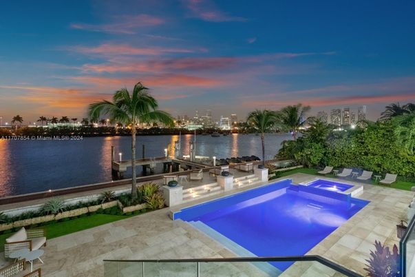 Exterior, Lake, Pool, Water