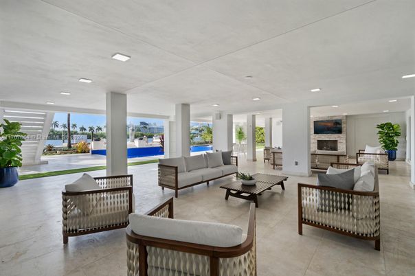 Fireplace, Interior, Living room, Recessed Lighting