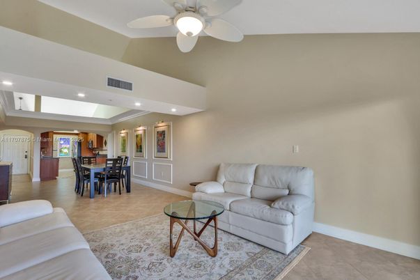 Dining room, Interior, Living room, Recessed Lighting