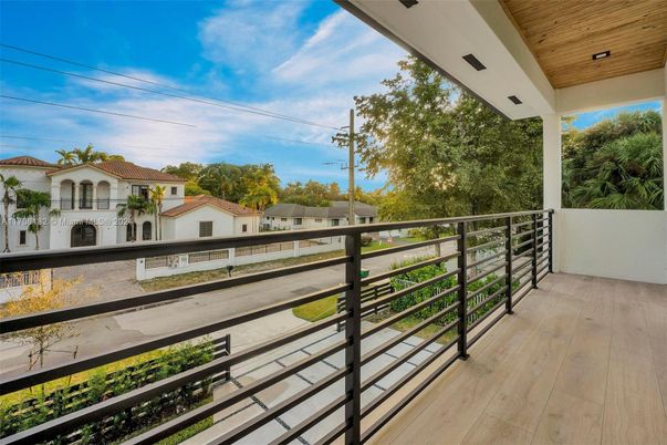 Exterior, Wood Texture Flooring