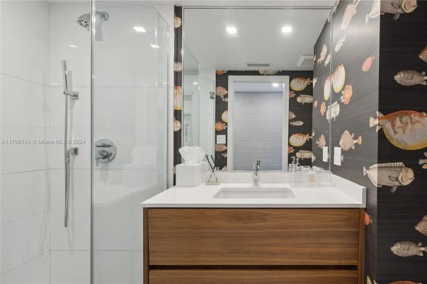 Bathroom, Interior, Recessed Lighting