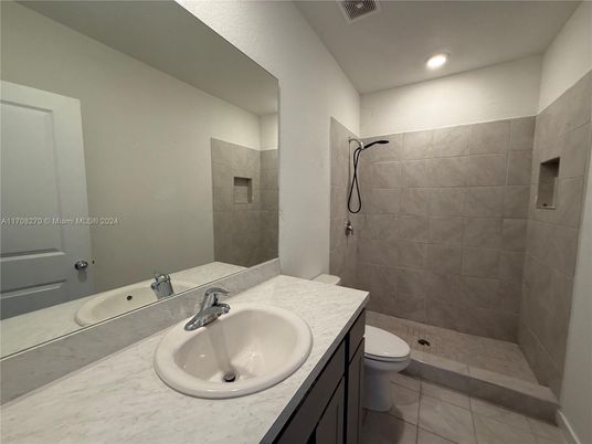 Bathroom, Interior, Recessed Lighting