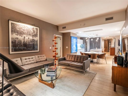 Dining room, Interior, Living room, Pendant Lights, Recessed Lighting, Wood Texture Flooring