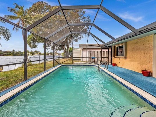 Glass Ceilings, Interior, Pool, Sun Room, Water