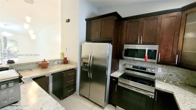 Interior, Kitchen, Pendant Lights, Stainless Steel Appliances