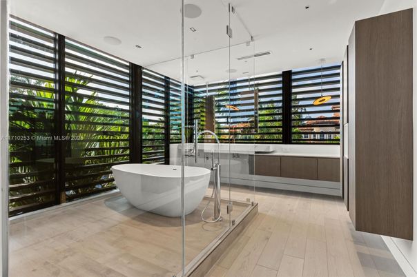 Bathroom, Free Standing Baths, Interior, Recessed Lighting, Wood Texture Flooring