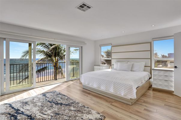 Bedroom, Interior, Recessed Lighting, Water, Wood Texture Flooring