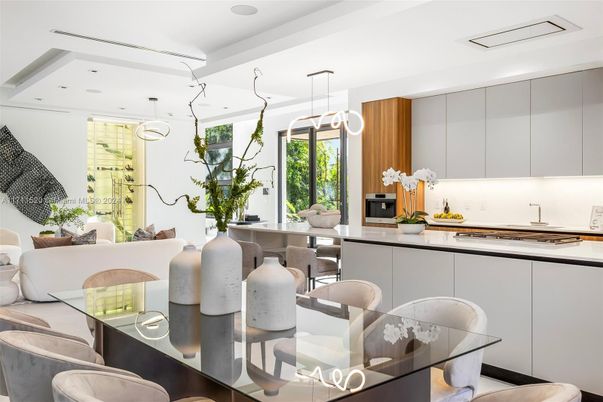 Dining room, Interior, Kitchen, Pendant Lights, Recessed Lighting