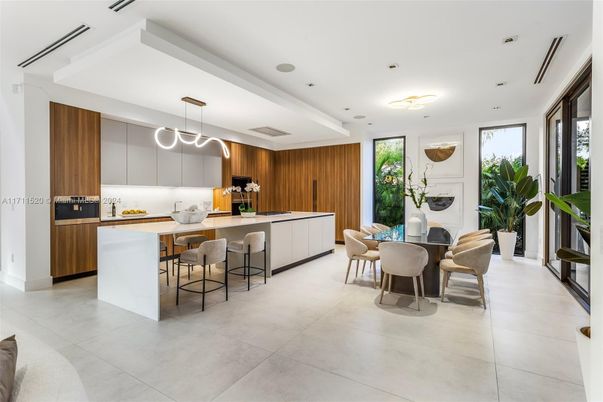Dining room, Interior, Kitchen, Pendant Lights, Recessed Lighting