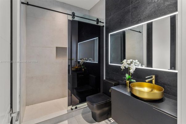 Bathroom, Glass Shower, Interior