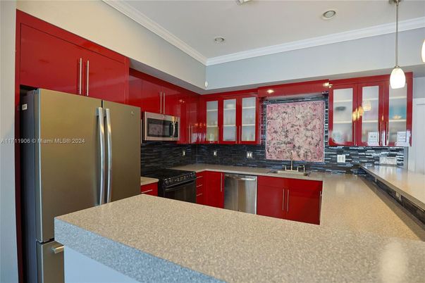 Interior, Kitchen, Pendant Lights, Recessed Lighting, Stainless Steel Appliances