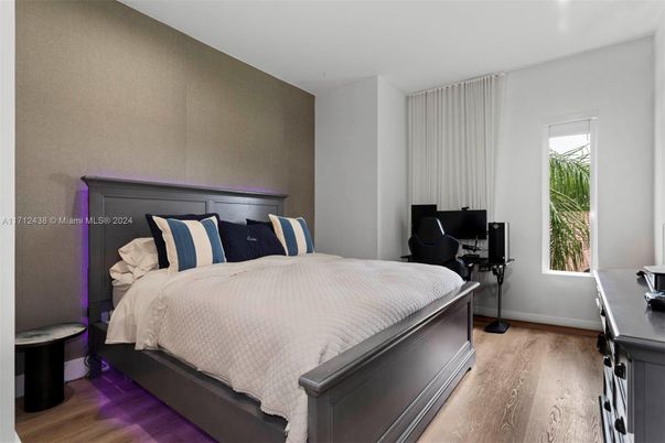 Bedroom, Home Office, Interior, Wood Texture Flooring