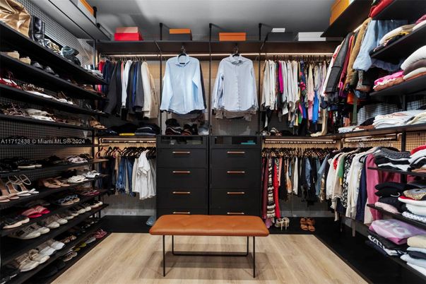 Interior, Walk-in Closets, Wood Texture Flooring