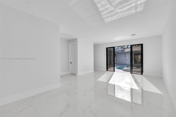 Empty room, Interior, Marble, Recessed Lighting
