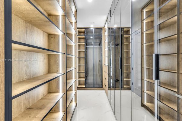 Interior, Marble, Walk-in Closets