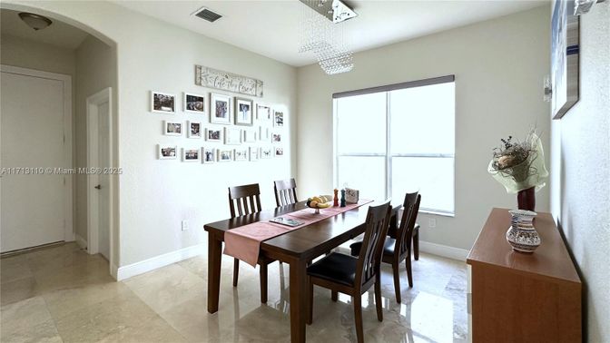 Chandelier, Dining room, Interior