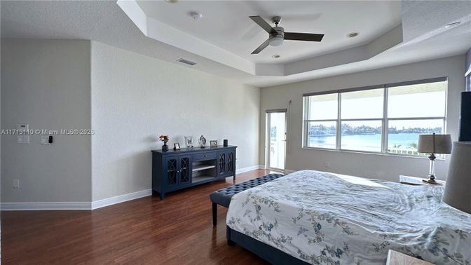 Bedroom, Interior, Water, Wood Texture Flooring