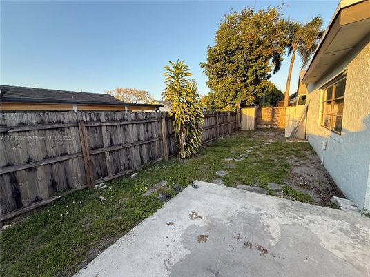 Backyard, Exterior