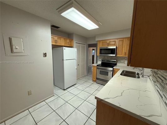 Interior, Kitchen, Stainless Steel Appliances