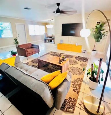 Interior, Living room, Pendant Lights
