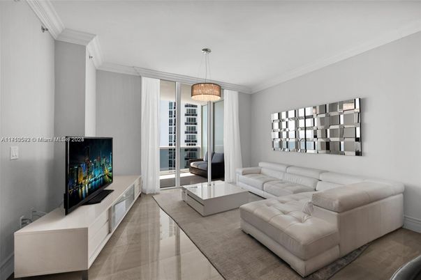 Interior, Living room, Pendant Lights