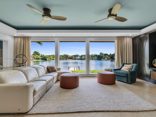 Interior, Living room, Recessed Lighting, Water