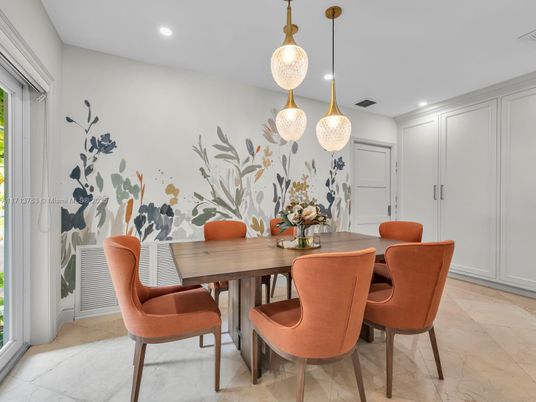 Dining room, Interior, Pendant Lights, Recessed Lighting